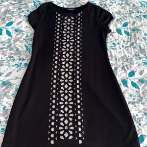 Amy Byer Black Drees With White Flowers